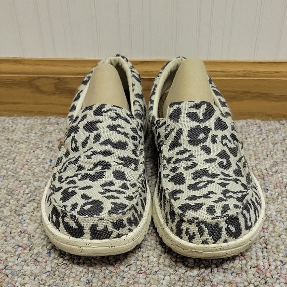 Hey Dude Shoes - Hey Dude Woven Cheetah Grey Print fabric Slip-On Women's Shoes 6 coastal summer